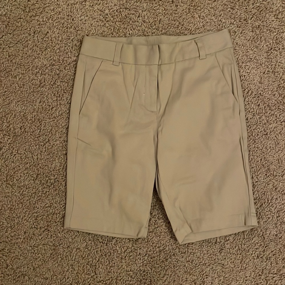 Girls size 7 IZOD shorts.  Excellent condition
